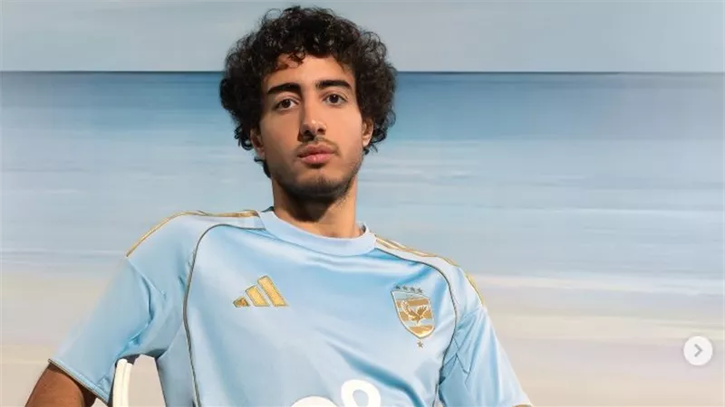خبير اللوائح الرياضية يوضح تفاصيل عقوبة إيقاف محمد هاني لاعب الأهلي