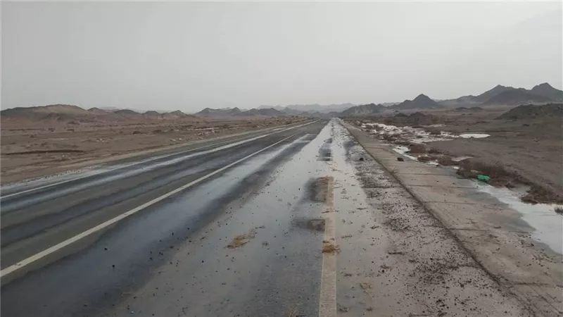 سيول على طريق «رأس غارب ـ الشيخ فضل» وتنسيق بين إدارة الأزمات والأجهزة التنفيذ