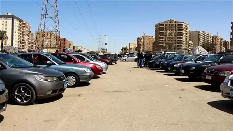 انخفاض الأسعار يضرب سوق السيارات المصرية بسبب تراجع المبيعات|فيديو 