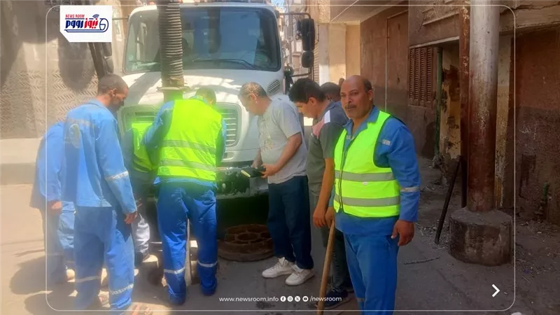 مياه الفيوم: تواصل تنفيذ خطتها الدورية لتطهير شبكات الصرف وصيانة محطات الرفع