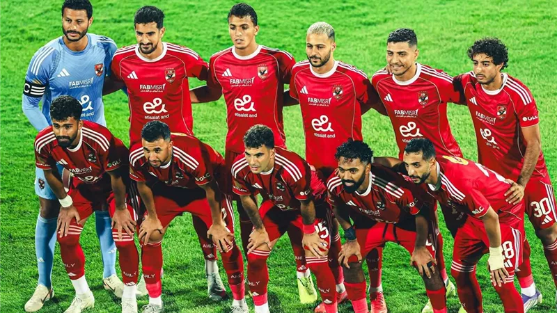 توقيع واتفاق نهائي.. الأهلي ينجح في حسم تجديد عقد نجميه