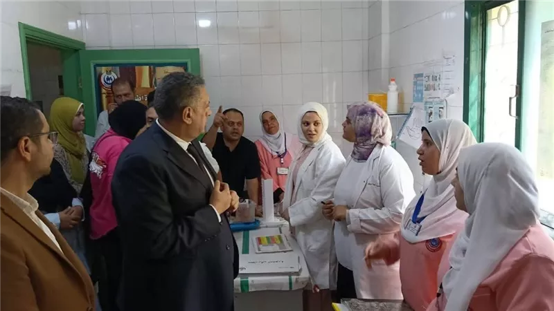 وكيل وزارة الصحة بكفر الشيخ يتفقد الوحدات الصحية لضمان تقديم الخدمة للمواطنين 