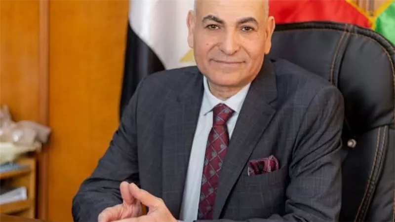 نائب رئيس جامعة المنوفية يتقدم بأوراق ترشحه لرئاسة جامعة السادات