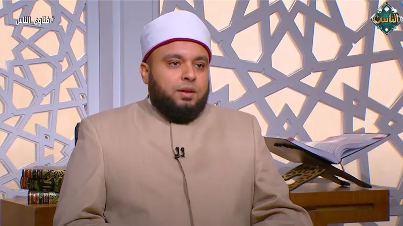أمين الفتوى يوضح شروط القصر والجمع للمسافر وضوابط الإقامة|فيديو 