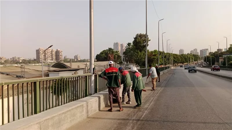 محافظ الجيزة يكلف بمضاعفة جهود النظافة عقب انكسار الموجة الحارة 