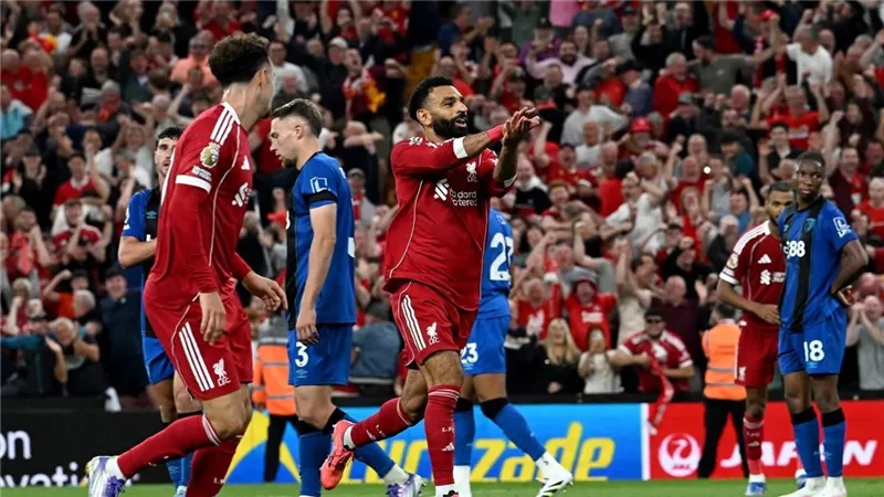 رقما قياسيا جديدا.. الملك صلاح يقود ليفربول لفوز مثير على بورنموث برباعية