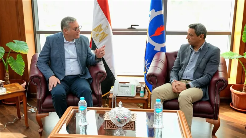 لبحث سبل التعاون.. محافظ السويس يستقبل وزير البترول والثروة المعدنية