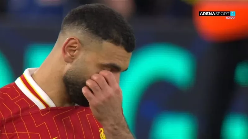 محمد صلاح يبكي في 