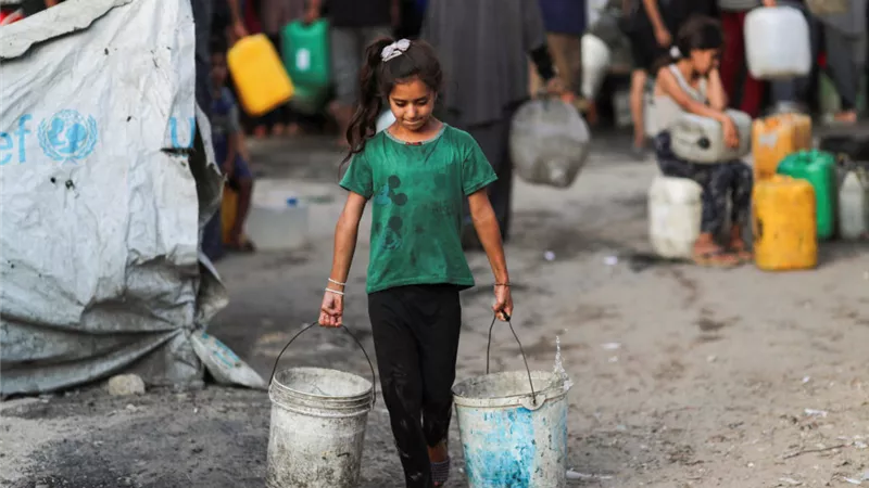 أزمة المياه في قطاع غزة تشكل خطرًا صحيًا يهدد حياة الفلسطنيين