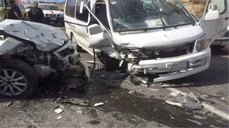  مصرع طالب وإصابة 4 آخرين في انقلاب ميكروباص على الطريق الإقليمي بالشرقية