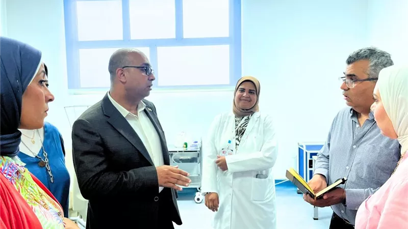 مساعد وزير الصحة للمشروعات يتفقد المنشآت الطبية بمحافظة الإسكندرية