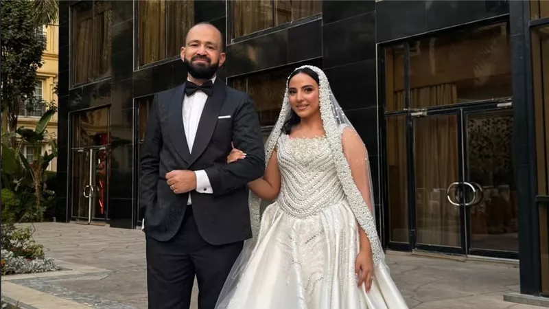 كأنه أبوها..معتز شلبي يودّع ابنة زوجته جنة بكلمات مؤثرة في حفل زفافها