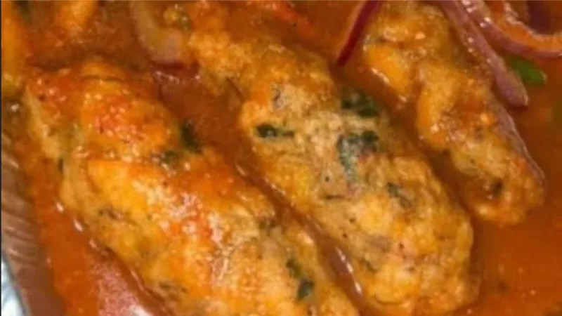 غداء اليوم: طريقة كفتة الجمبري البورسعيدي والأرز والسلطة الخضراء 