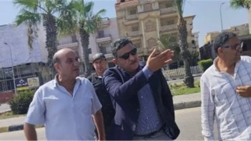 رئيس جهاز مدينة دمياط الجديدة يتفقد الأحياء السكنية والطرق