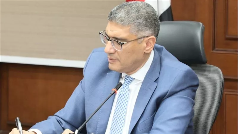 محافظ الجيزة يُشكل لجنة لحصر وتقسيم المناطق وفقاً لقانون الإيجار الجديد