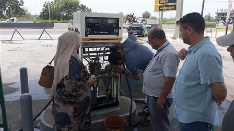تموين الشرقية يحرر محاضر ضد محطات وقود ومخابز مخالفة بالحسينية