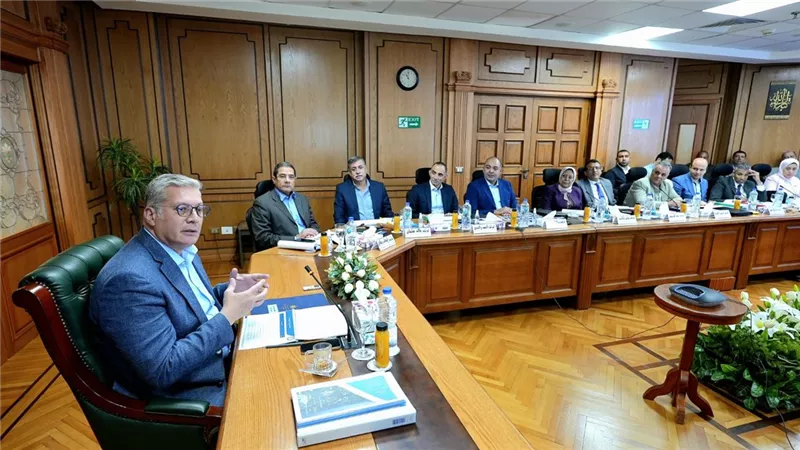 «أنربك» ترفع كفاءة وحداتها الإنتاجية وتفتتح مستودعًا بسعة 10 آلاف طن