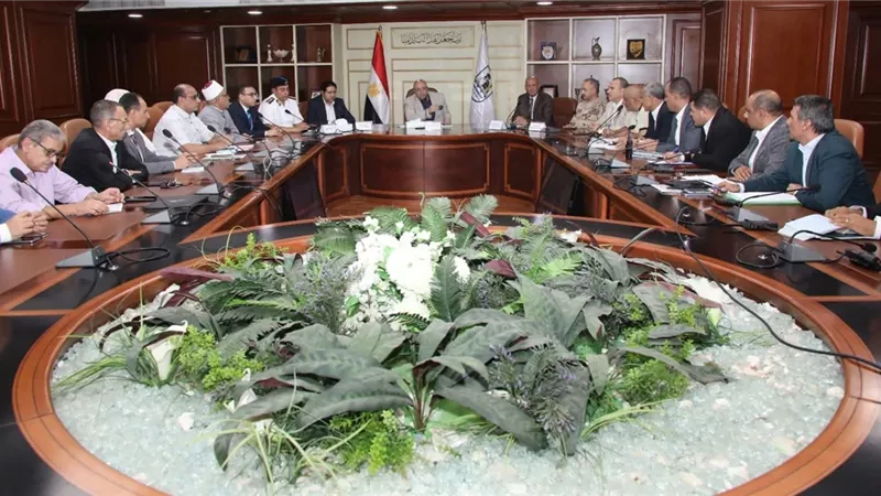 محافظ بنى سويف: الأجهزة التنفيذية مستعدة لمرحلة الإعادة بانتخابات الشيوخ 