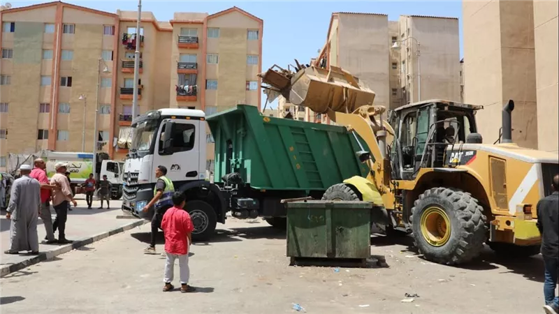 «القاهرة»: الاستمرار في رفع إشغالات وإعادة الانضباط لمدينة معًا بحى السلام ثان
