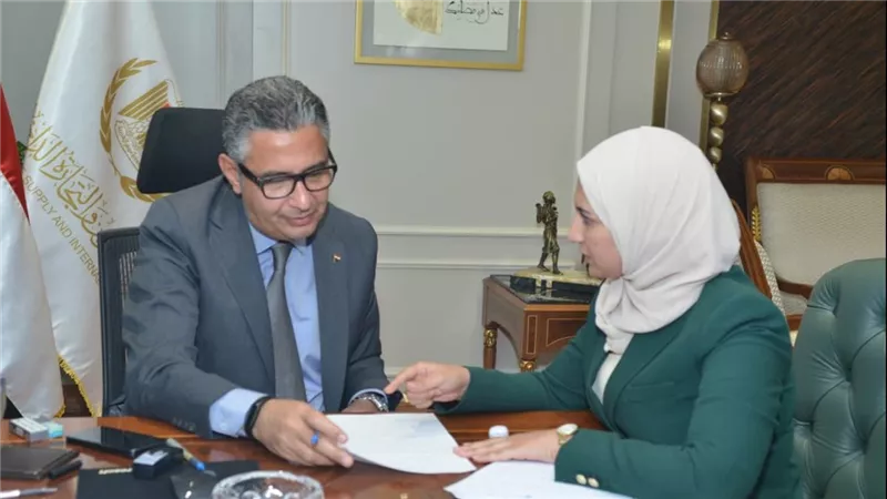 وزير التموين يعقد اجتماعًا دوريًا مع نواب البرلمان لمناقشة مطالب المواطنين