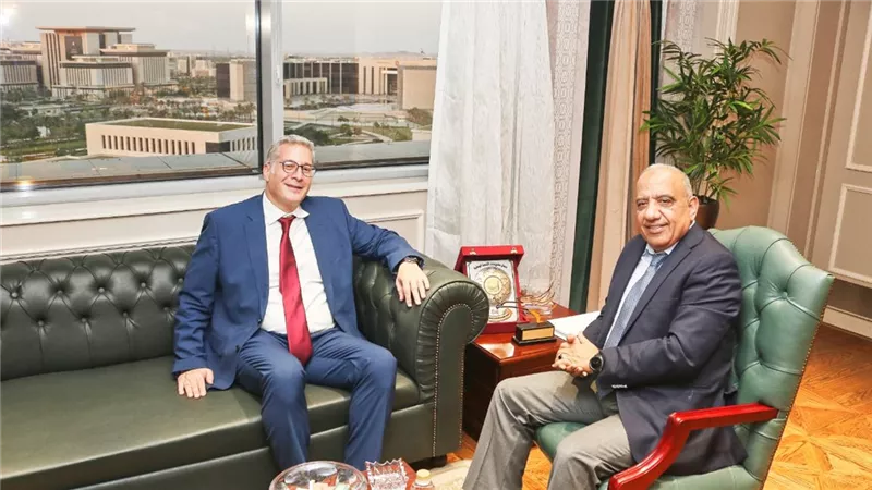 تنسيق مشترك بين الكهرباء والبترول لمواجهة زيادة الأحمال وتوفير الوقود اللازم