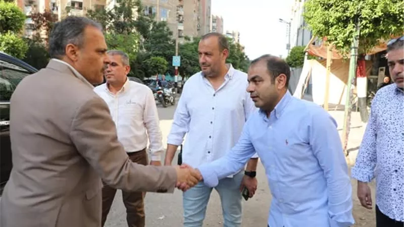 محافظ الشرقية يُؤدي واجب العزاء في وفاة والدة مدير الشؤون المالية 