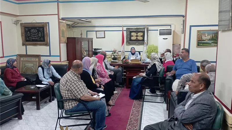وكيل تعليم بني سويف تتابع إجراءات الاستعداد للعام الدراسي الجديد