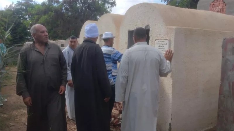 «كلم قريبه».. اللحظات الأخيرة في حياة والد محمد الشناوي حارس الأهلي قبل وفاته