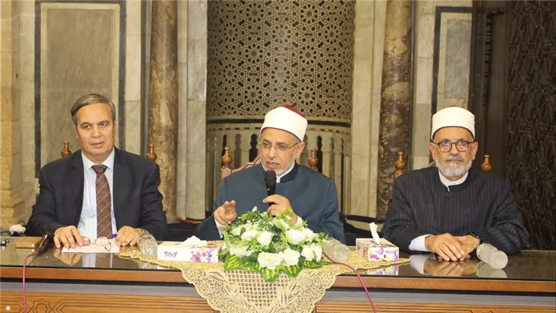 ملتقى الجامع الأزهر للقضايا المعاصرة: الإسلام يجمع بين صلاح الفرد والمجتمع