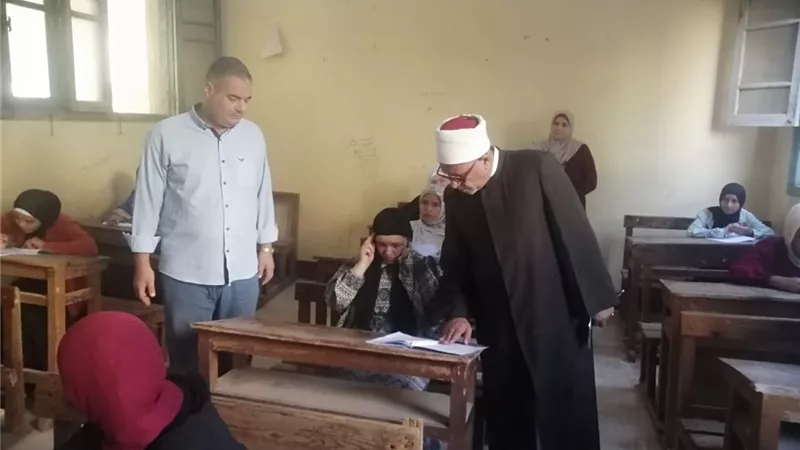 متابعة صارمة لسير امتحانات الدور الثاني للشهادة الثانوية ببني سويف الأزهرية