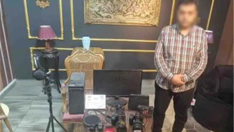 ضبط وكالة إعلانات غير مرخصة تعمل في الظل بمحافظة الجيزة