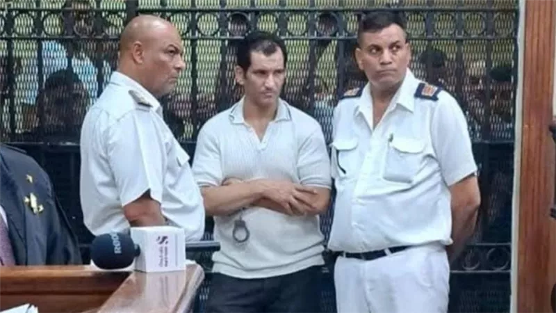وصول الفنان طارق ريحان لحضور ثاني جلسات محاكمة المتهم بإبتزازه