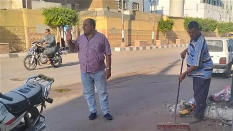 رئيس مركز ومدينة الإبراهيمية بالشرقية يتابع أعمال منظومة النظافة والتجميل