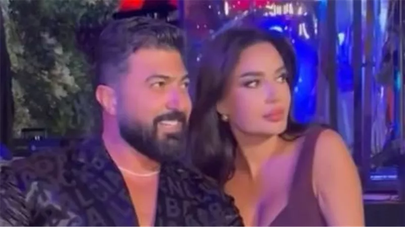 وضعته في موقف محرج .. ظهور سيرين عبدالنور مع سيف نبيل بحضور زوجها يثير الجدل