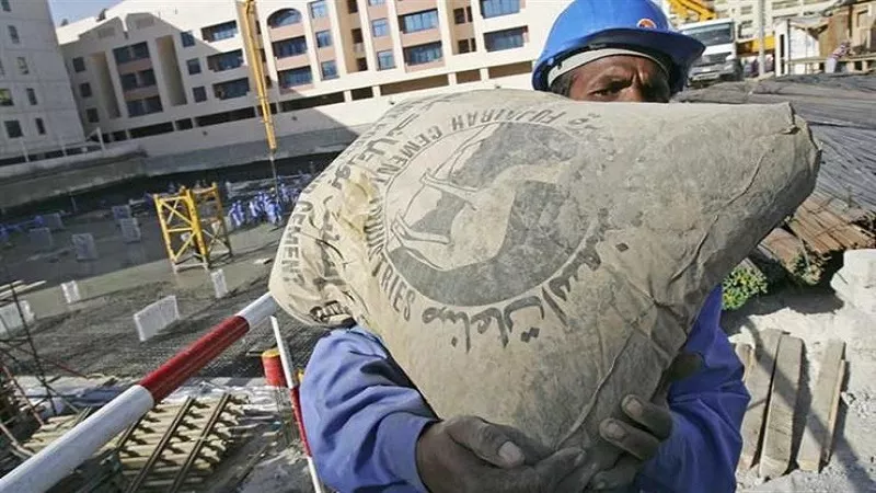 الرمادي يسجل 4136 جنيهًا.. ارتفاع ملحوظ في أسعار الأسمنت بختام تعاملات الأسبوع
