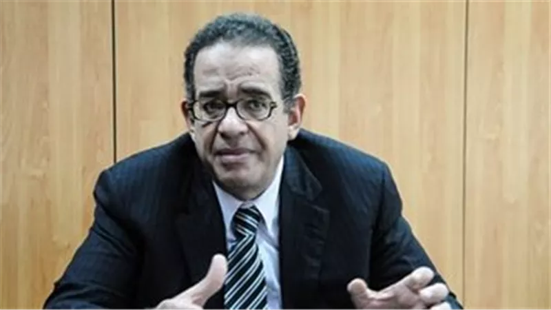 طارق عبد العزيز : 90‎%‎ من المستشفيات الجامعيه غير حاصله علي موافقات 