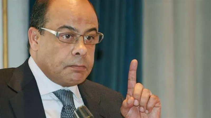 وزير الإعلام الأسبق يخرج عن صمته: موجة البودكاست تحولت لتقليد أعمى لعادل حمودة