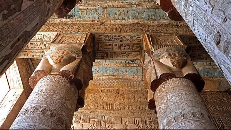 سكنته إلهة الحب والجمال.. معبد دندرة بين مطرقة الإهمال وسندان الخدمات السياحية