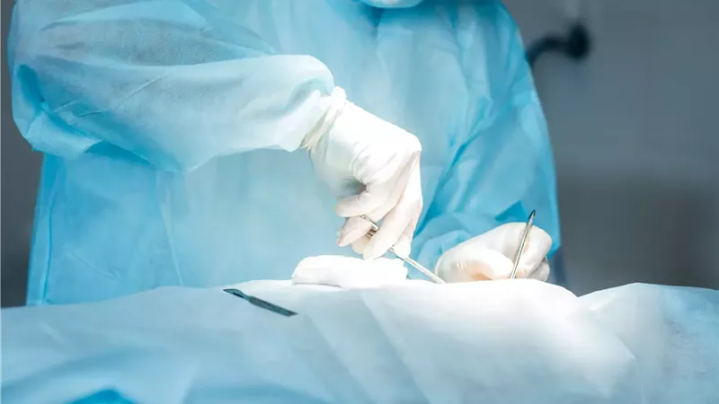 عميد «طب السويس»: أجرينا أول عملية من نوعها في الجامعات المصرية|فيديو  