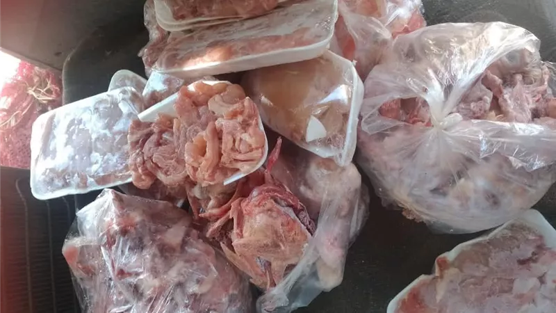 ضبط 300 لتر سولار مهرب و55 مخالفة تموينية في حملات رقابية بالسويس