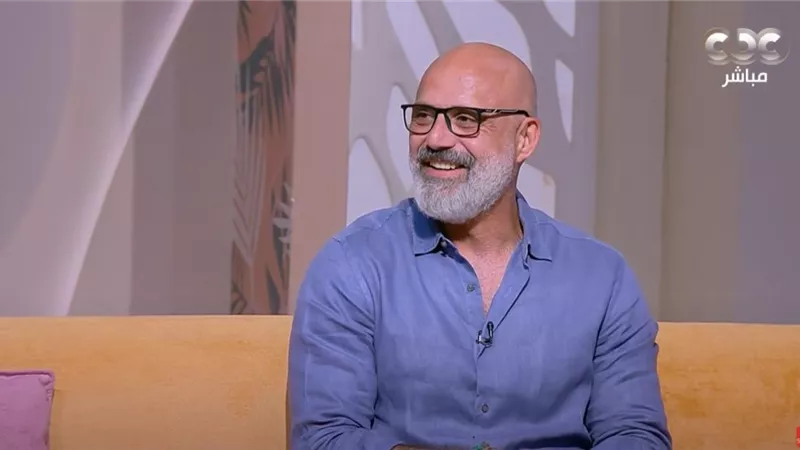 حازم سمير: أنا أكثر رومانسية من العملية.. والتقدير بيحل مشاكل كتير