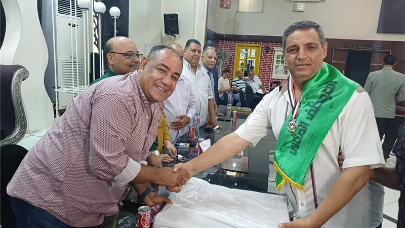 للمرة الثالثة.. تكريم رئيس قطار واقعة 