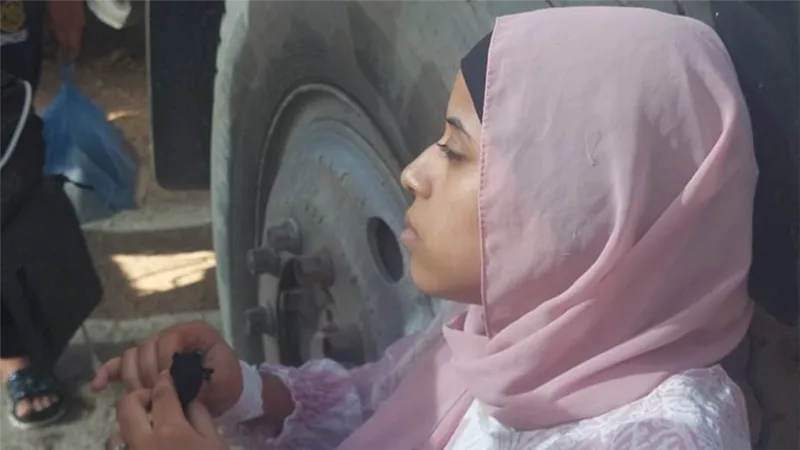 بعد تحسن حالتهن.. خروج عدد من الناجيات من حادث غرق أبو تلات من مستشفى العجمي 
