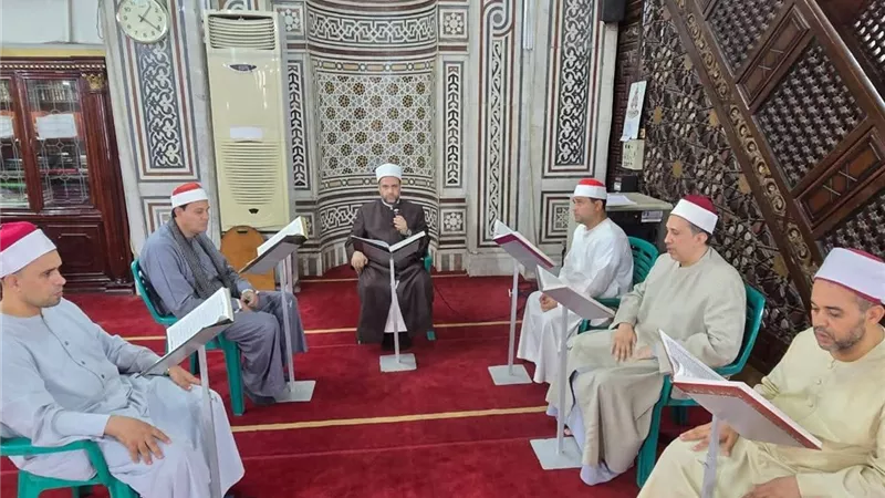 تلاوة وخشوع.. المقرأة النموذجية تضيء مسجد النصر الكبير بالمنصورة