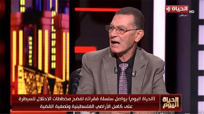 زمن غزة يُقاس بـ«حبة دواء وحفنة دقيق».. كاتب صحفي يصف الانهيار الإنساني