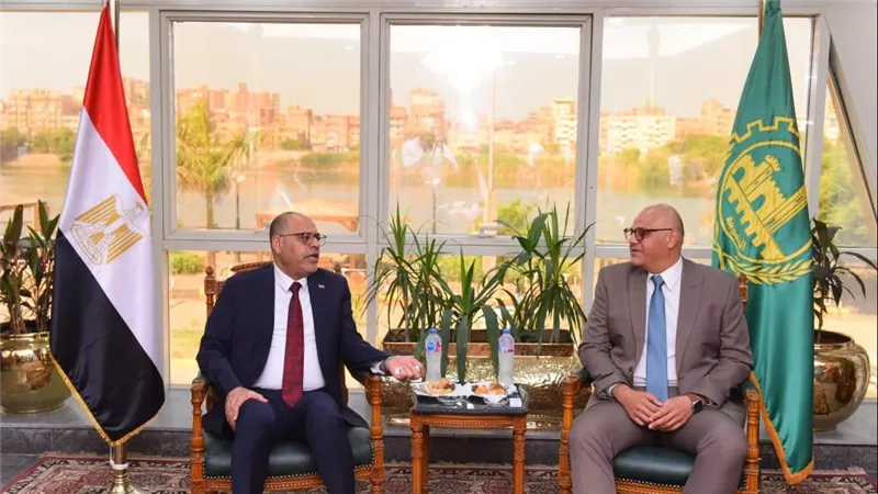 وزير العمل يبحث مع محافظ القليوبية تفعيل سبل التعاون في الملفات المشتركة