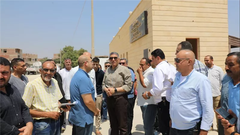 محافظ الجيزة : إنشاء موقف عام جديد بأطفيح علي مساحة ٢٠٠٠متر