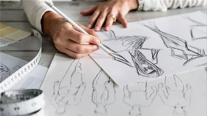هل إنشاء قناة رسم على يوتيوب حلال أم حرام؟.. أمين الفتوى يجيب