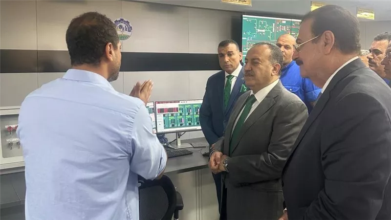 محافظ أسيوط يبحث مع رئيس شركة أبو قير للأسمدة أوجه التعاون المشترك