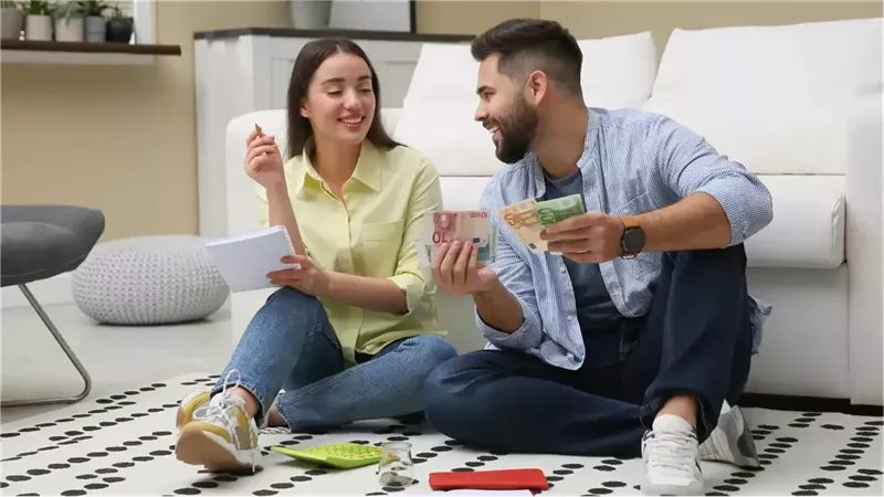الحب أهم من المال:كيف تتعاملين مع الفارق المالي بينك وبين شريكك 